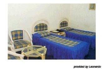 Hotel Metro Continental Делхи Екстериор снимка